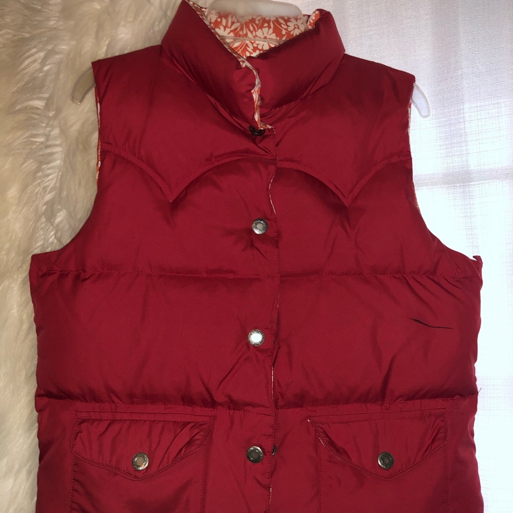 American Eagle reversal-able vest